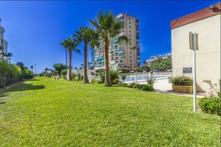 Apartamento En Benalmadena, Primera Linea De Playa Exteriör bild