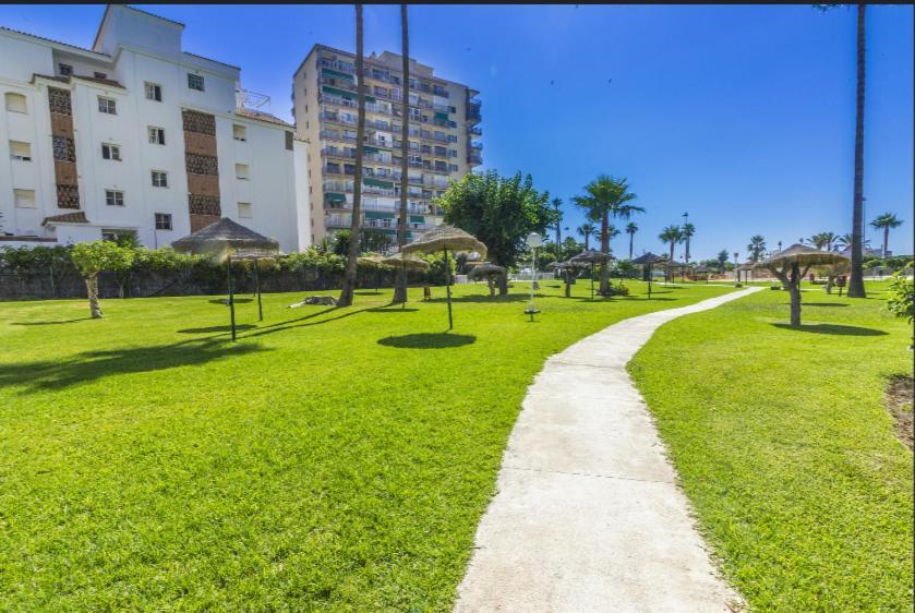 Apartamento En Benalmadena, Primera Linea De Playa Exteriör bild