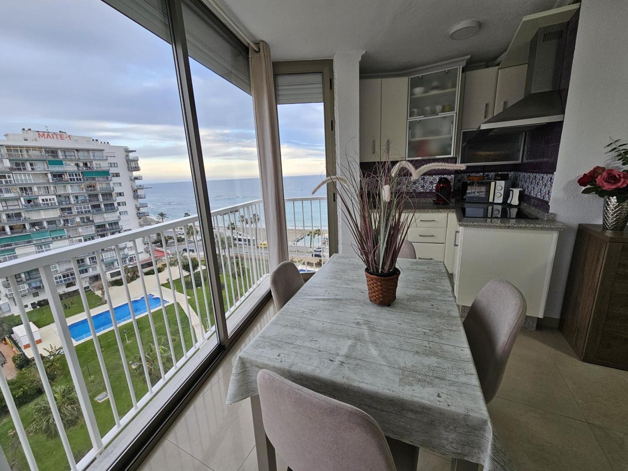 Apartamento En Benalmadena, Primera Linea De Playa Exteriör bild